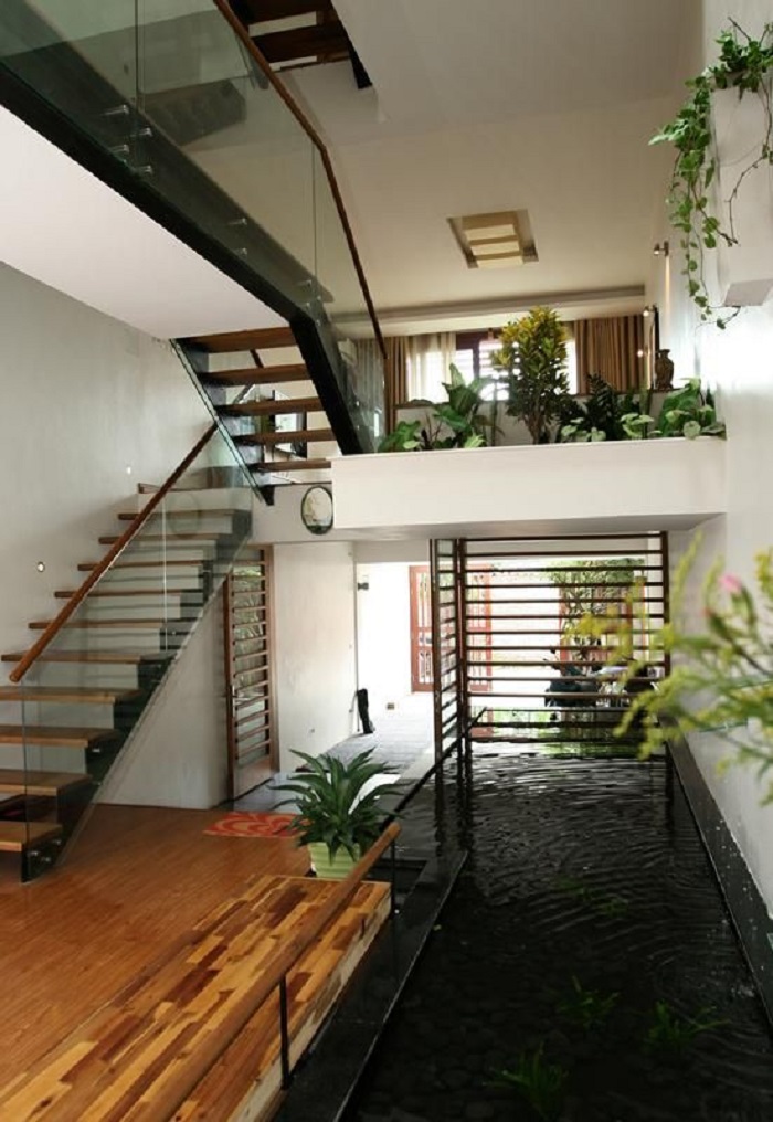 nhà lệch tầng