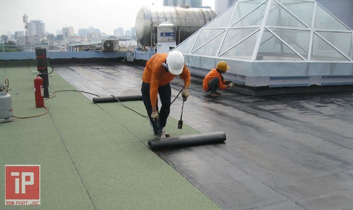 Sử dụng màng chống thấm là biện pháp mang lại hiệu quả cao